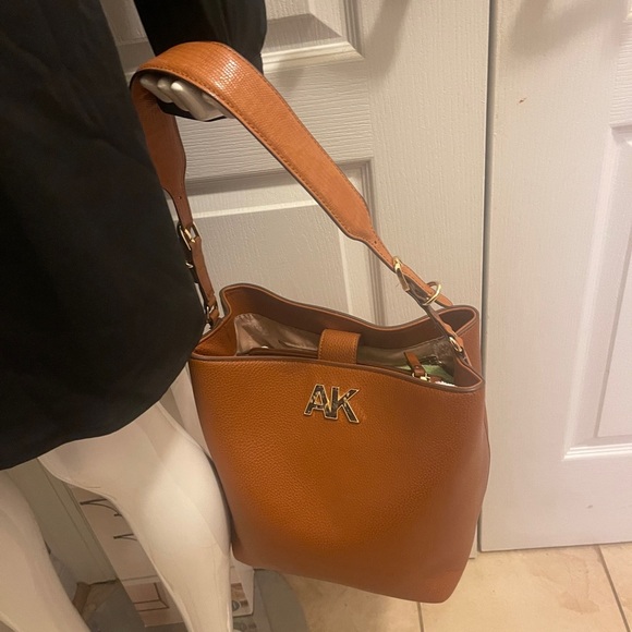 Anne Klein New Ak Hw Bucket Hobo in Black Lyst - Picture 11 of 16